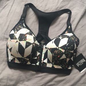 NWT Victoria’s Secret sports bra